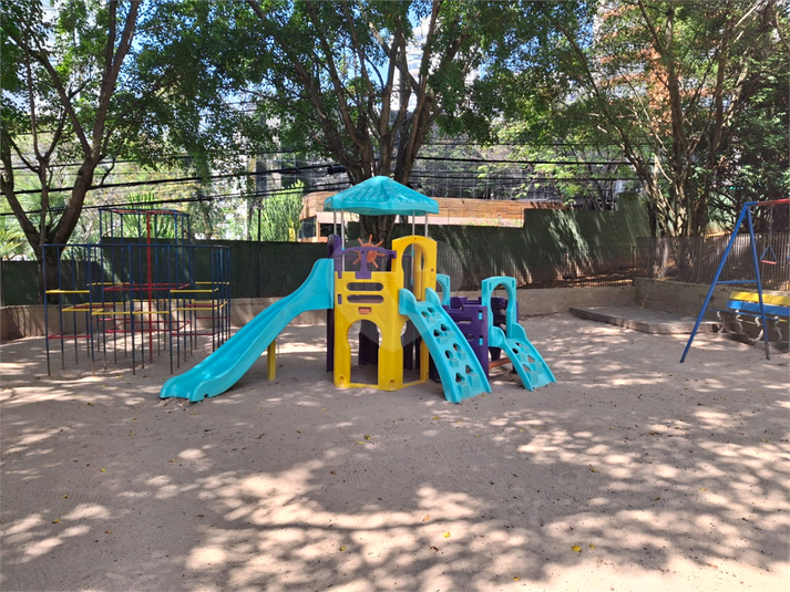 Foto REO1122711