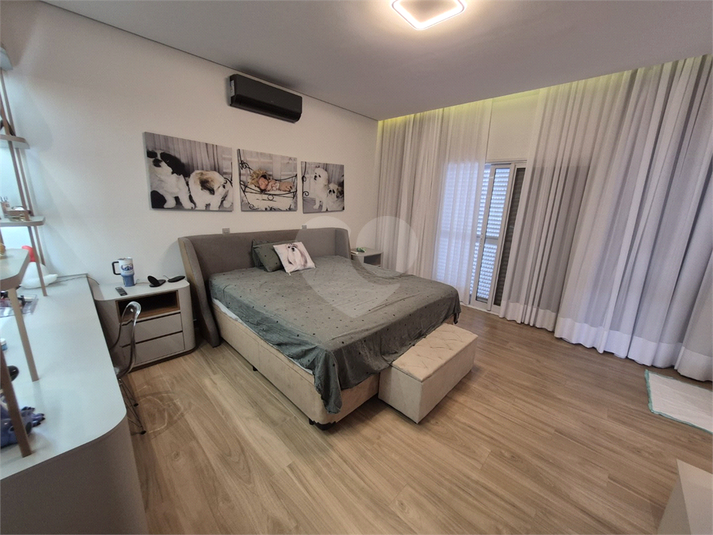 Foto REO1122763
