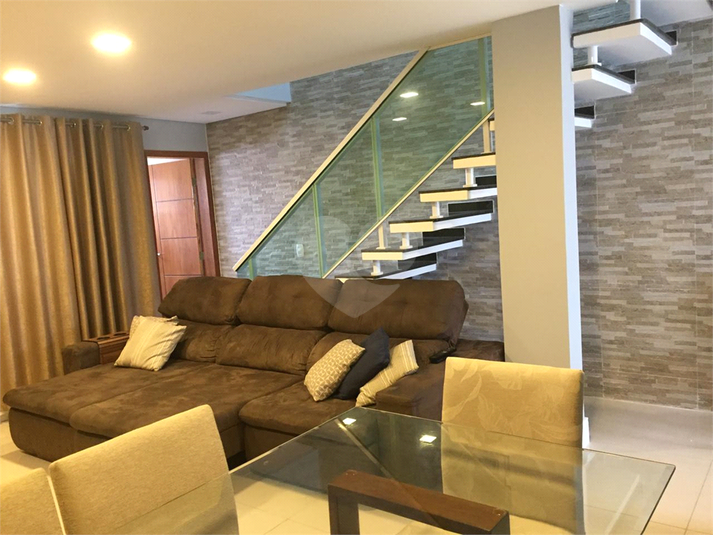 Foto REO1122770