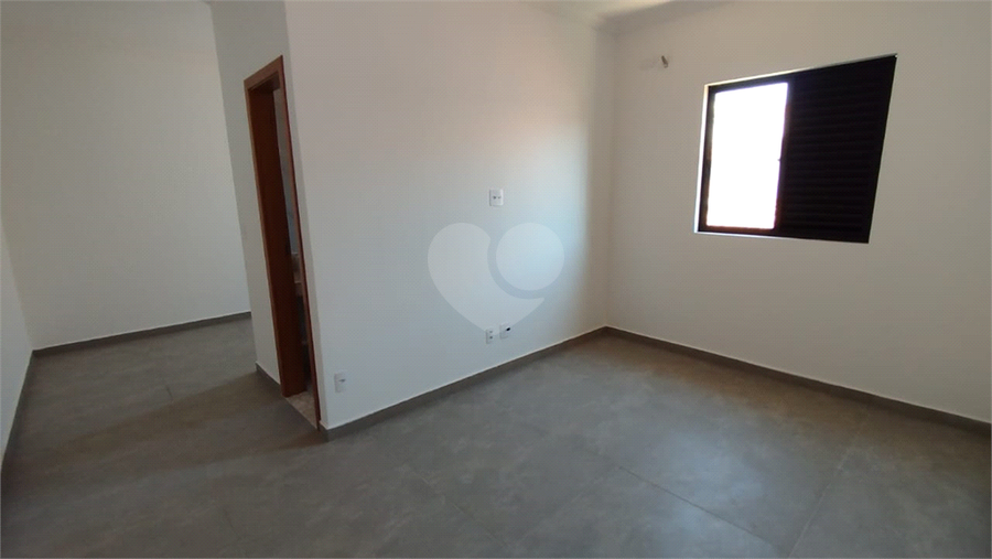 Foto REO1122811