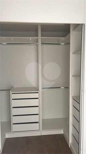Foto REO1122902