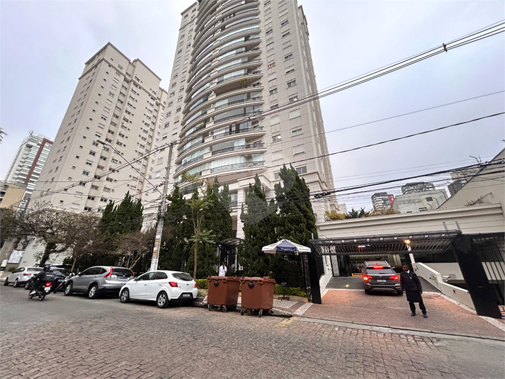 Foto REO1122904