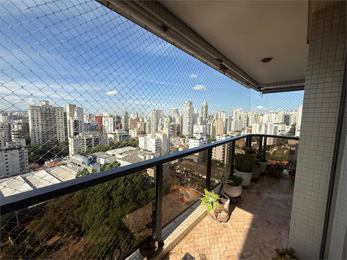 Foto REO1122905