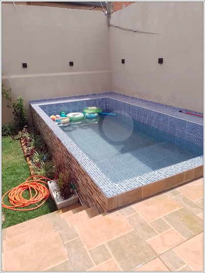 Foto REO1122931