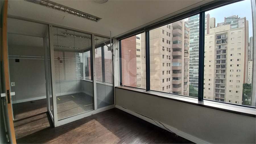 Foto REO1122981