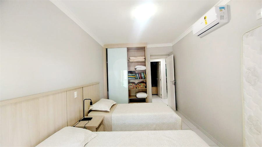 Foto REO1123005