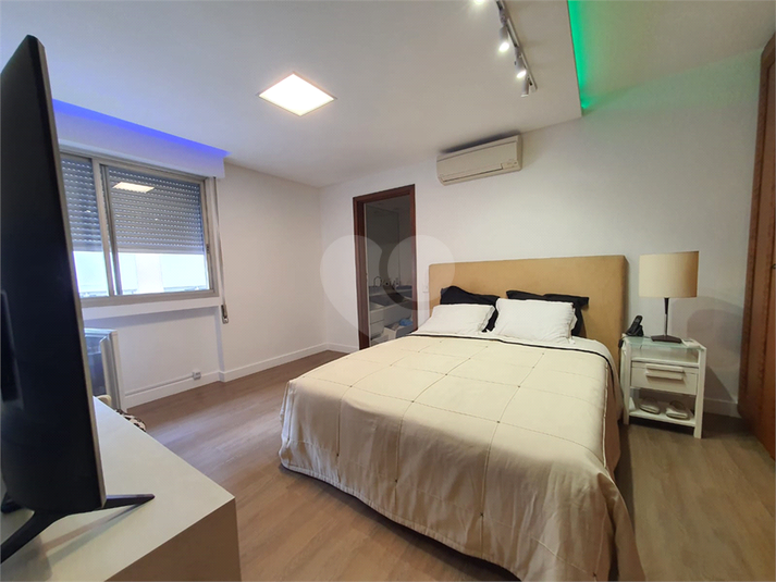 Foto REO1123035