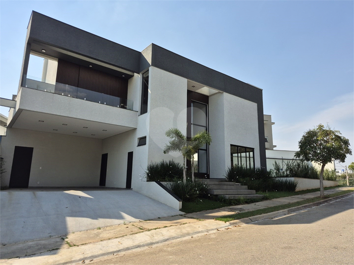 Foto REO1123065