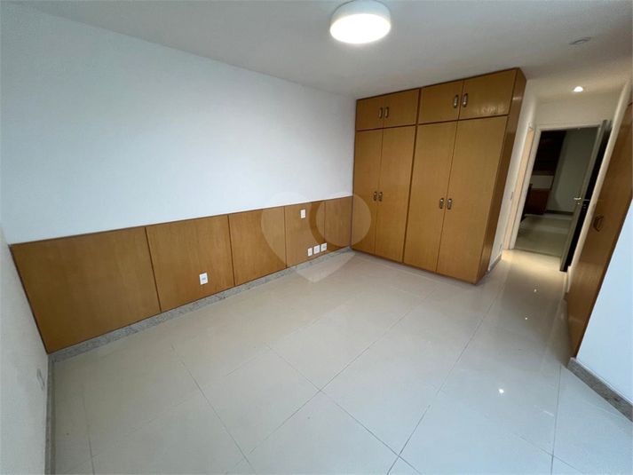 Foto REO1123162