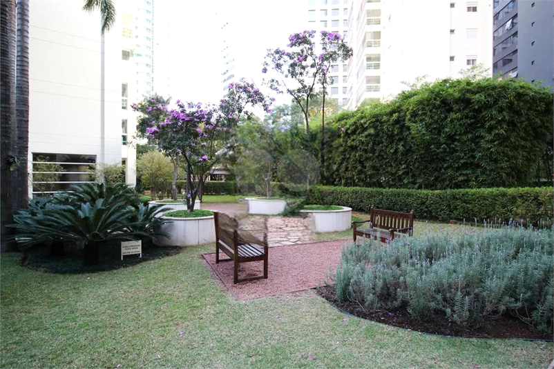 Foto REO1123165