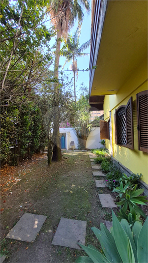 Foto REO1123171
