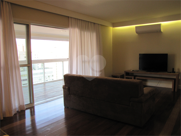 Foto REO1123220