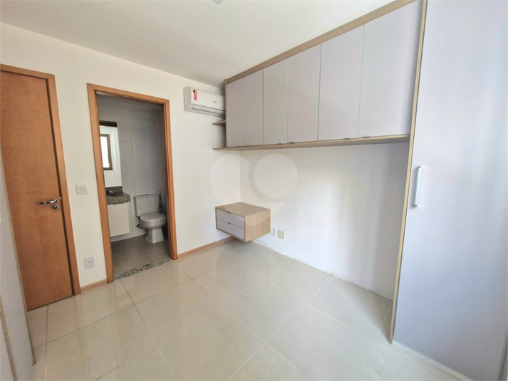 Foto REO1123250