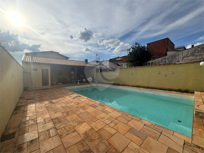 Foto REO1123256
