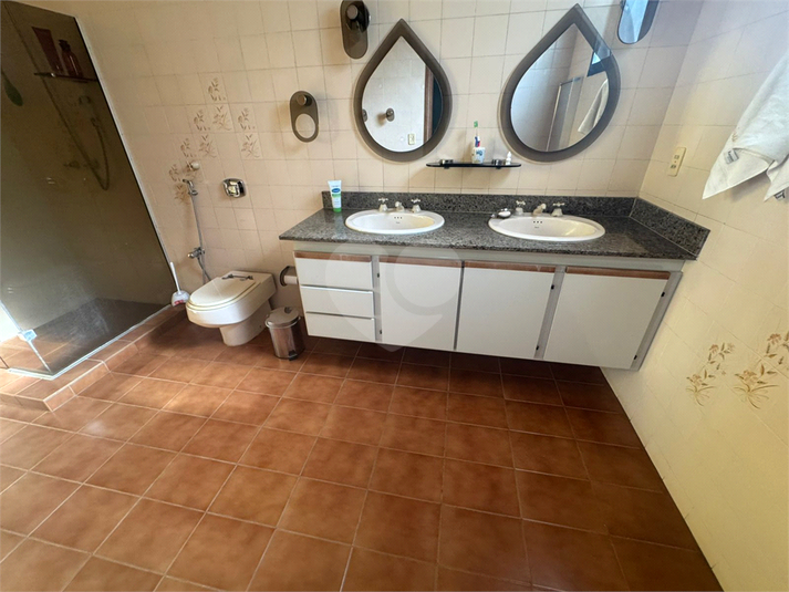 Foto REO1123256