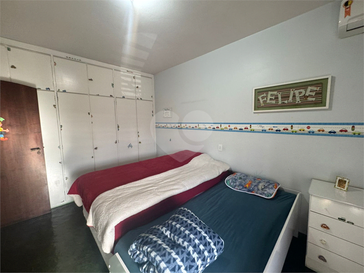 Foto REO1123256