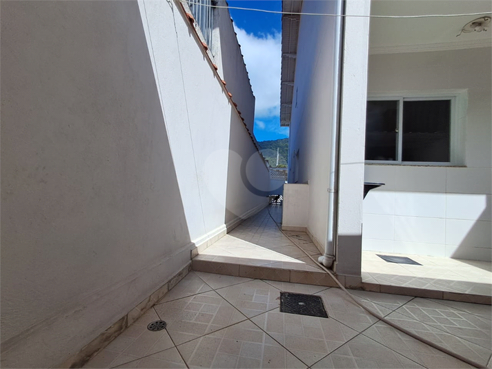 Foto REO1123300