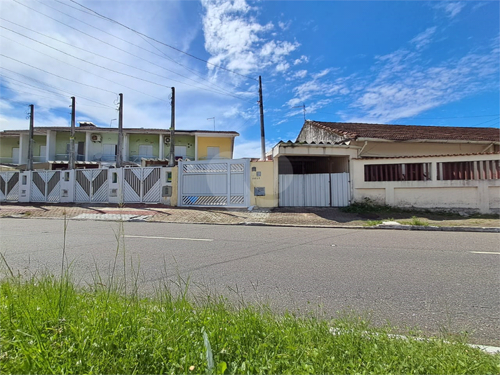 Foto REO1123300
