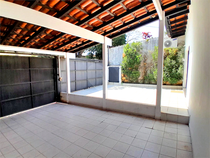 Foto REO1123301