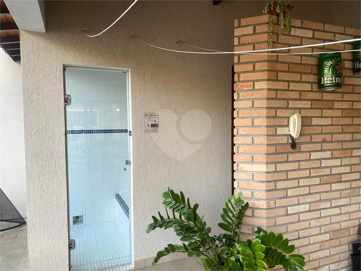 Foto REO1123312