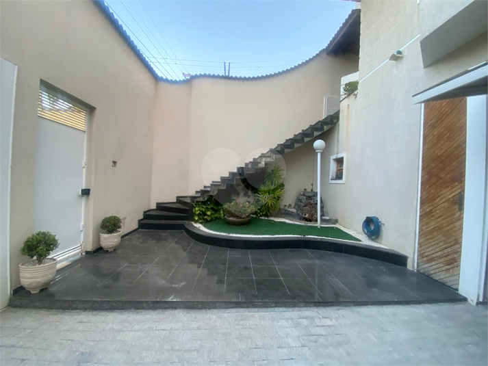 Foto REO1123312