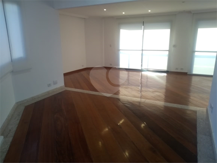 Foto REO1123322