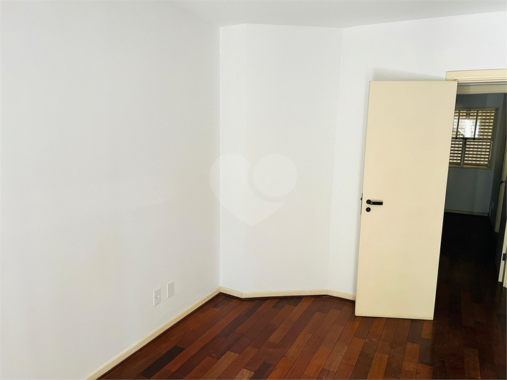 Foto REO1123348