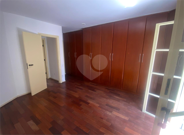 Foto REO1123348