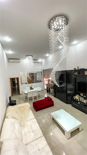 Foto REO1123398