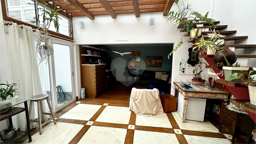 Foto REO1123402