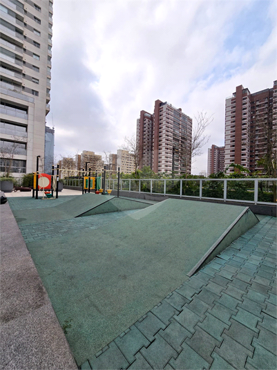 Foto REO1123425