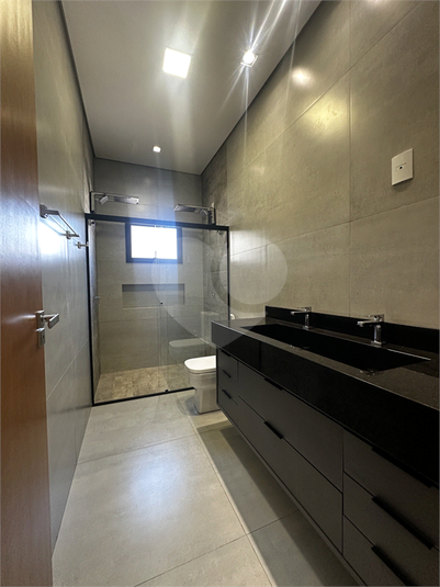 Foto REO1123427