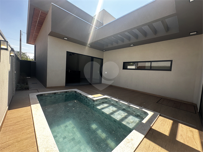 Foto REO1123427