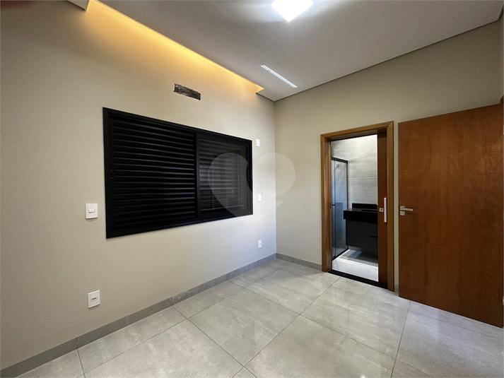 Foto REO1123427
