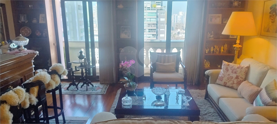 Foto REO1123477