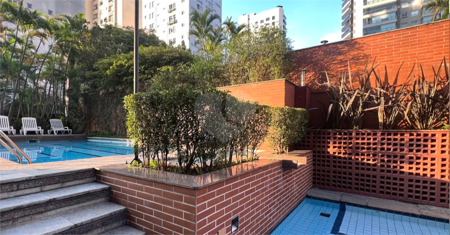 Foto REO1123486