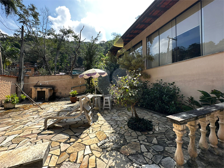 Foto REO1123519