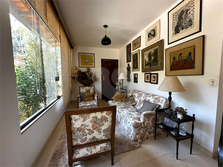 Foto REO1123519