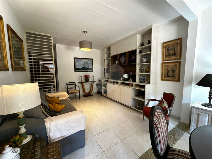 Foto REO1123519