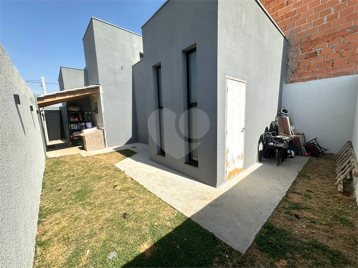 Foto REO1123591