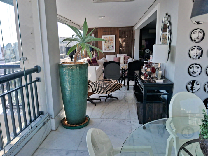 Foto REO1123618