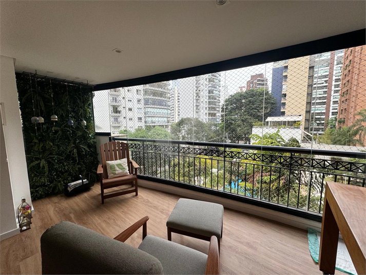 Foto REO1123638