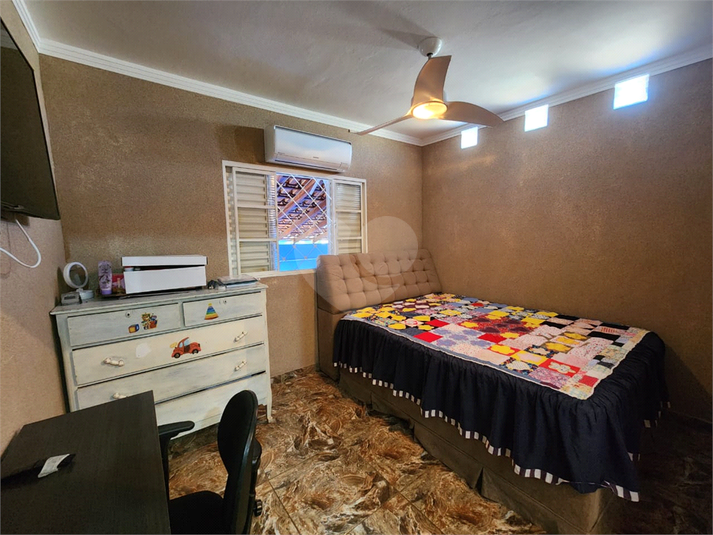 Foto REO1123660