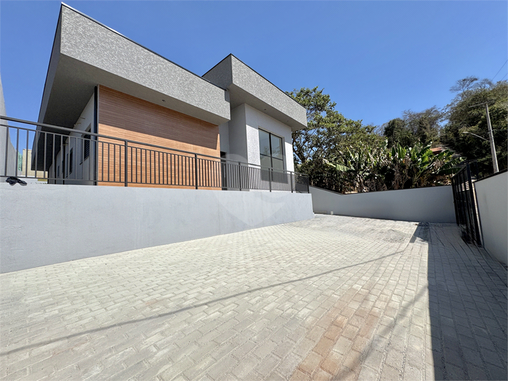 Foto REO1123747