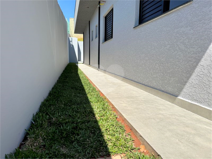 Foto REO1123747