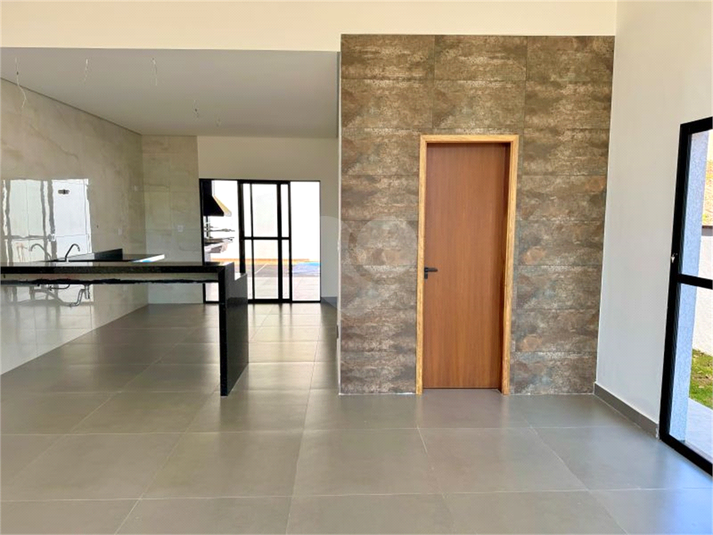Foto REO1123747