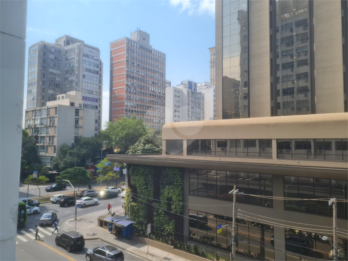 Foto REO1123800