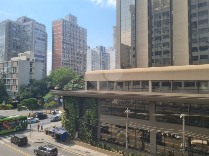 Foto REO1123800