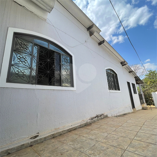Foto REO1123801