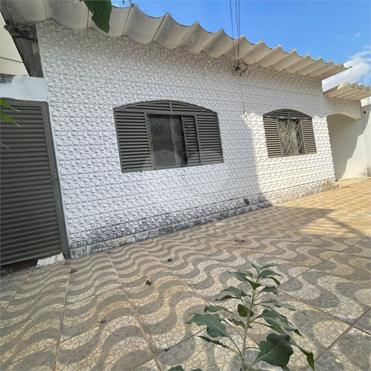 Foto REO1123801
